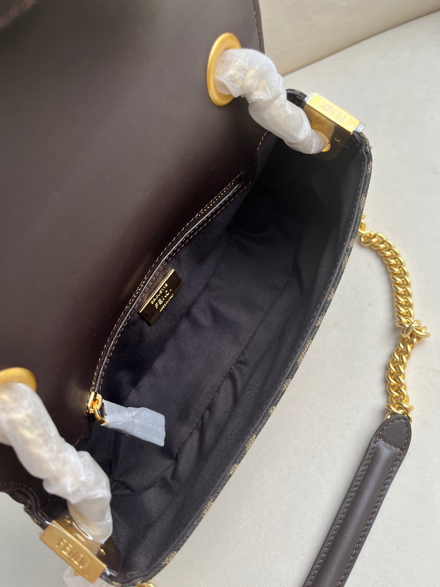 FENDI Iconic Baguette Medium Chain Bag