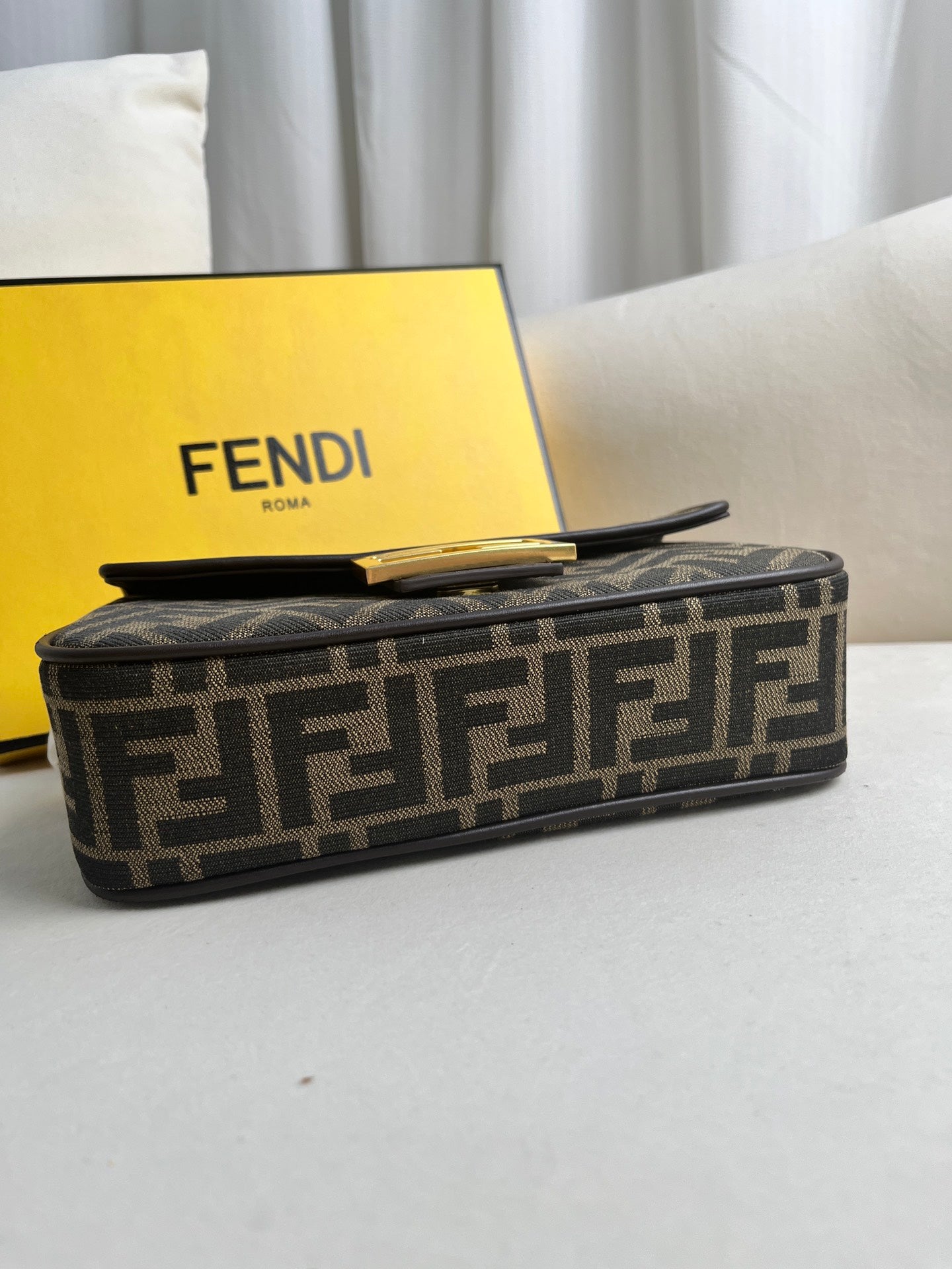 FENDI Iconic Baguette Medium Chain Bag