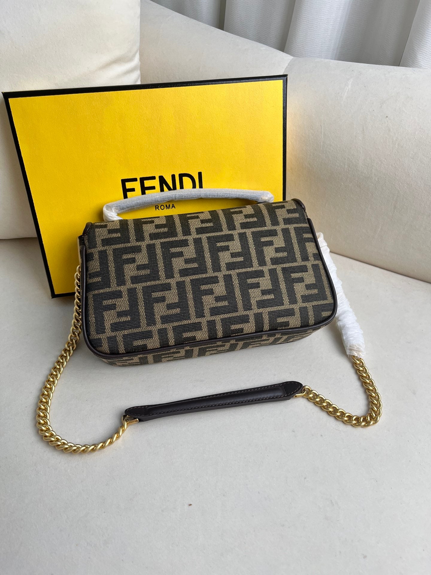 FENDI Iconic Baguette Medium Chain Bag
