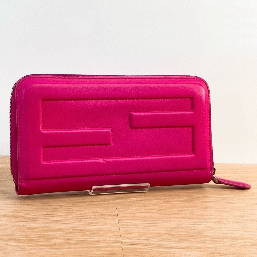 FENDI LONG WALLET ROUND ZIP LEATHER WALLET  PINK