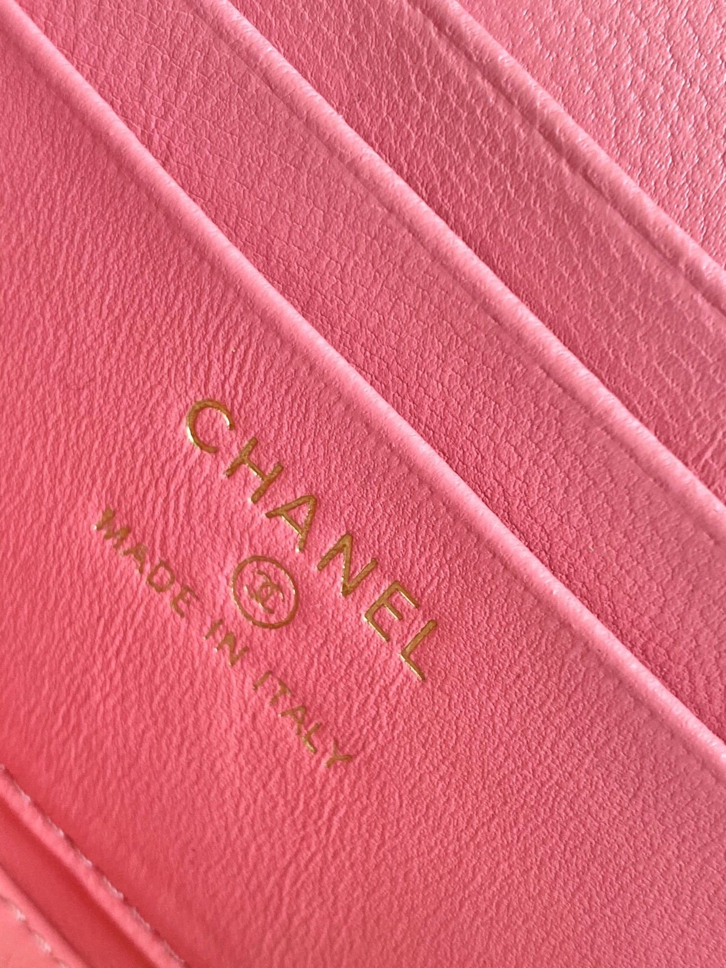 CHANEL QUILTED VANITY SHOULDER BAG  PINK WITH  CHAIN STRAP GOLD HARDWARE