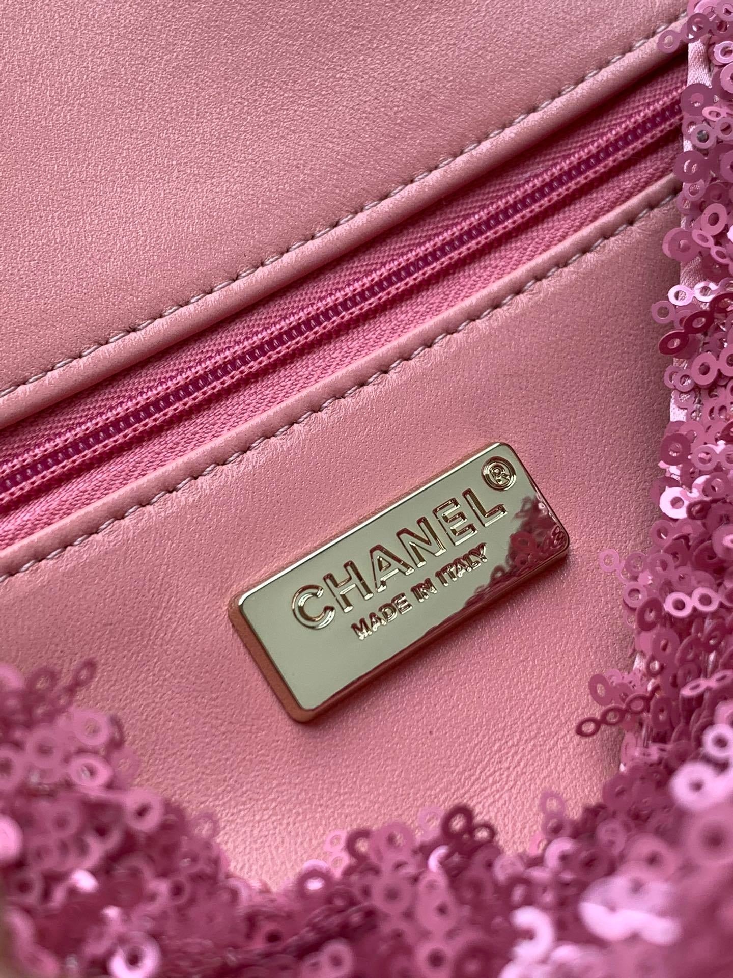 CHANEL TWEED QUILTED FLAP CHAIN WAIST BAG IN PINK