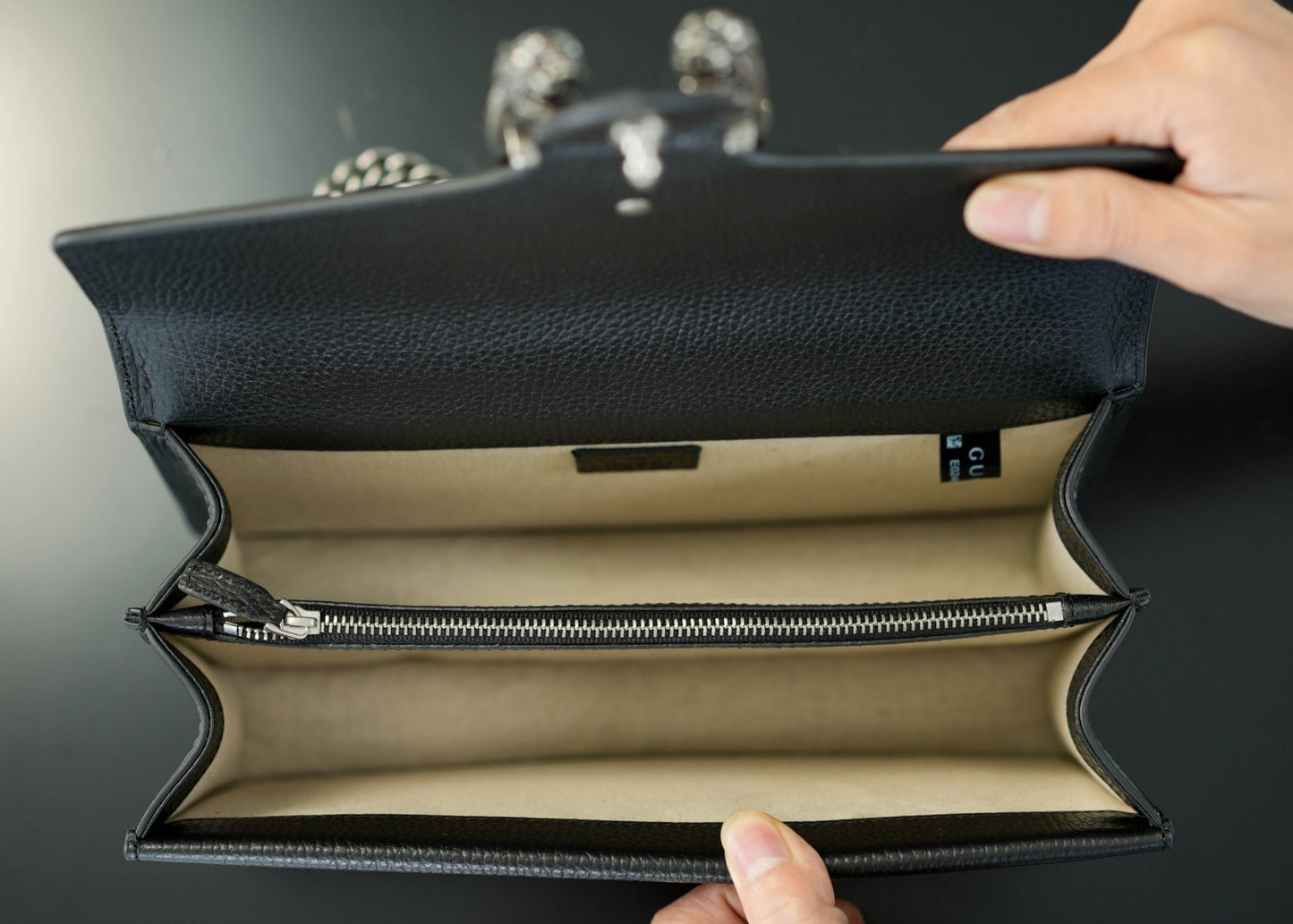 GUCCI DIONYSUS SHOULDER BAG  BLACK TEXTURED LEATHER