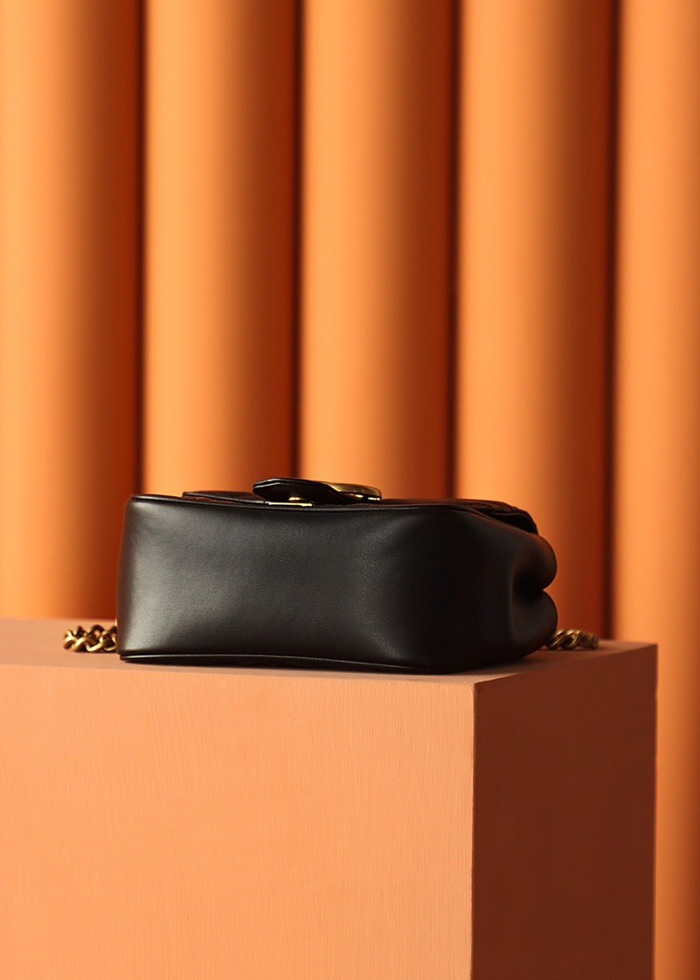 GUCCI GG MARMONT MATELASSÉ SUPER BAG