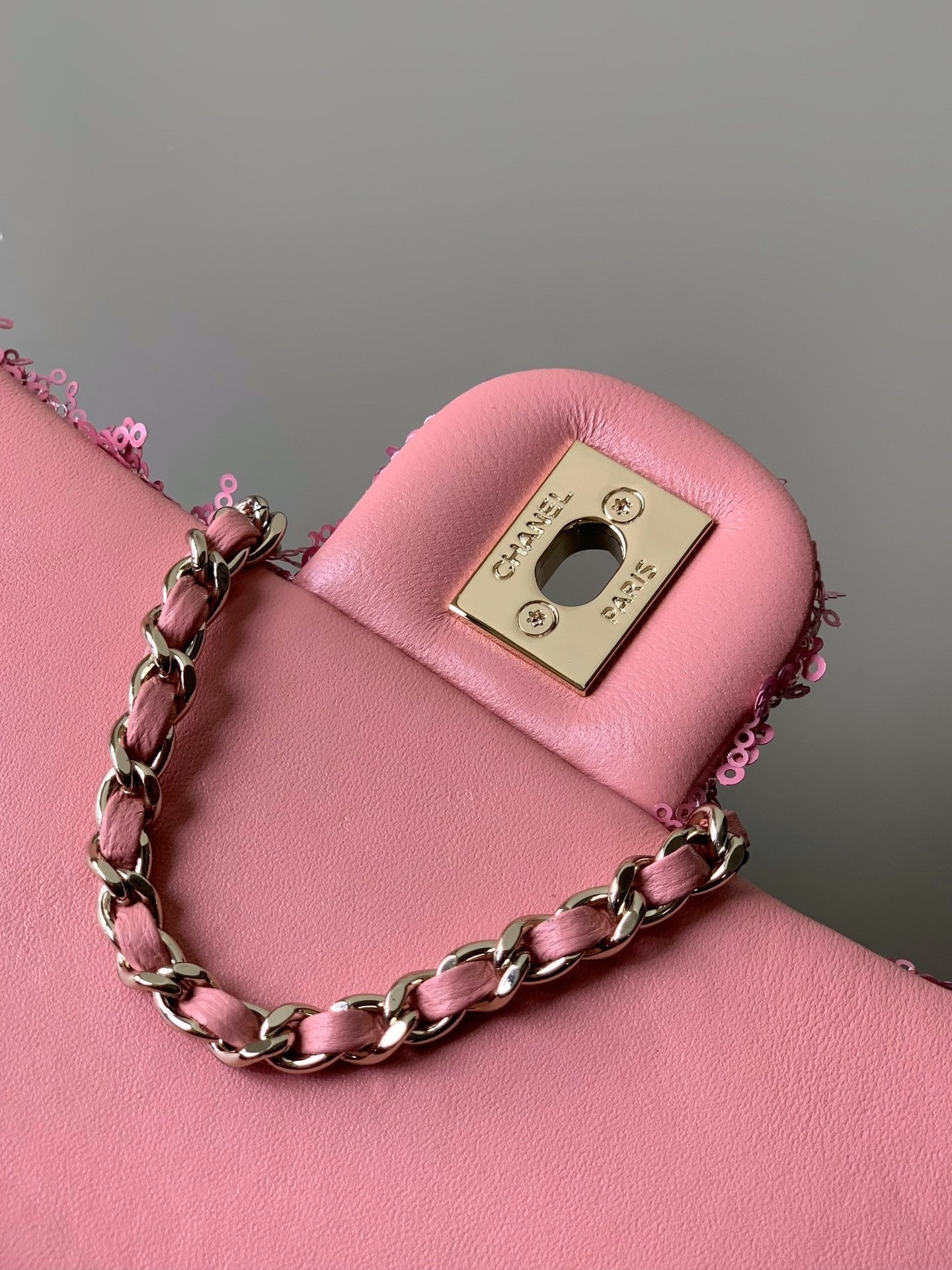 CHANEL TWEED QUILTED FLAP CHAIN WAIST BAG IN PINK