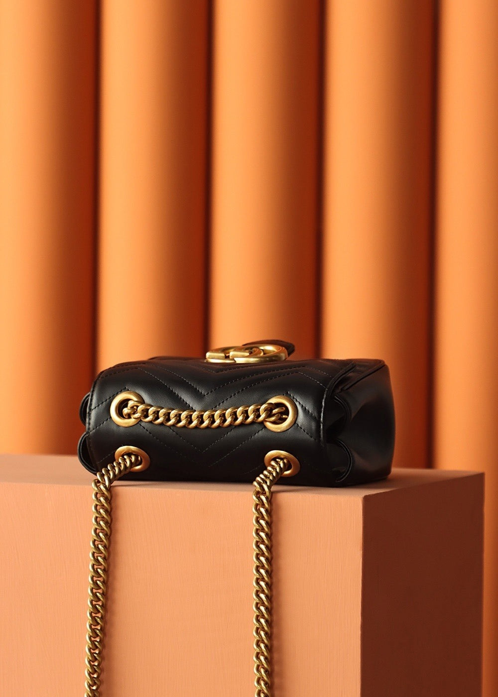 GUCCI GG MARMONT MATELASSÉ SUPER BAG