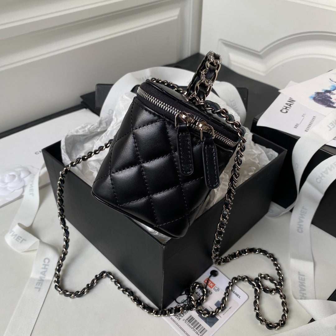 CHANEL QUILTED VANITY SHOULDER BAG BLACK CHAIN STRAP GOLD HARDWARE