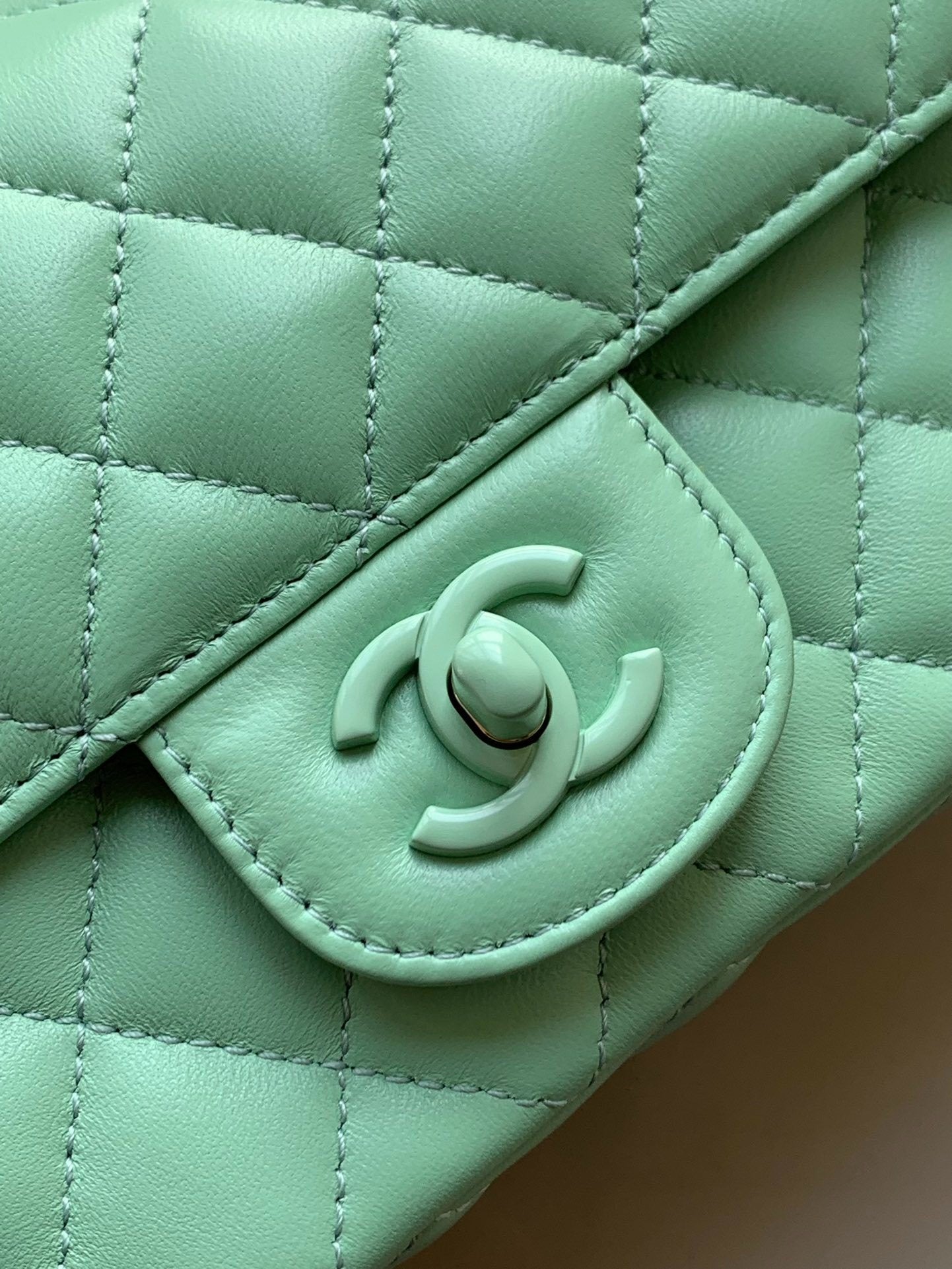 CHANEL MINI FLAP BAG – GREEN LAMBSKIN RECTANGULAR CROSSBODY BAG