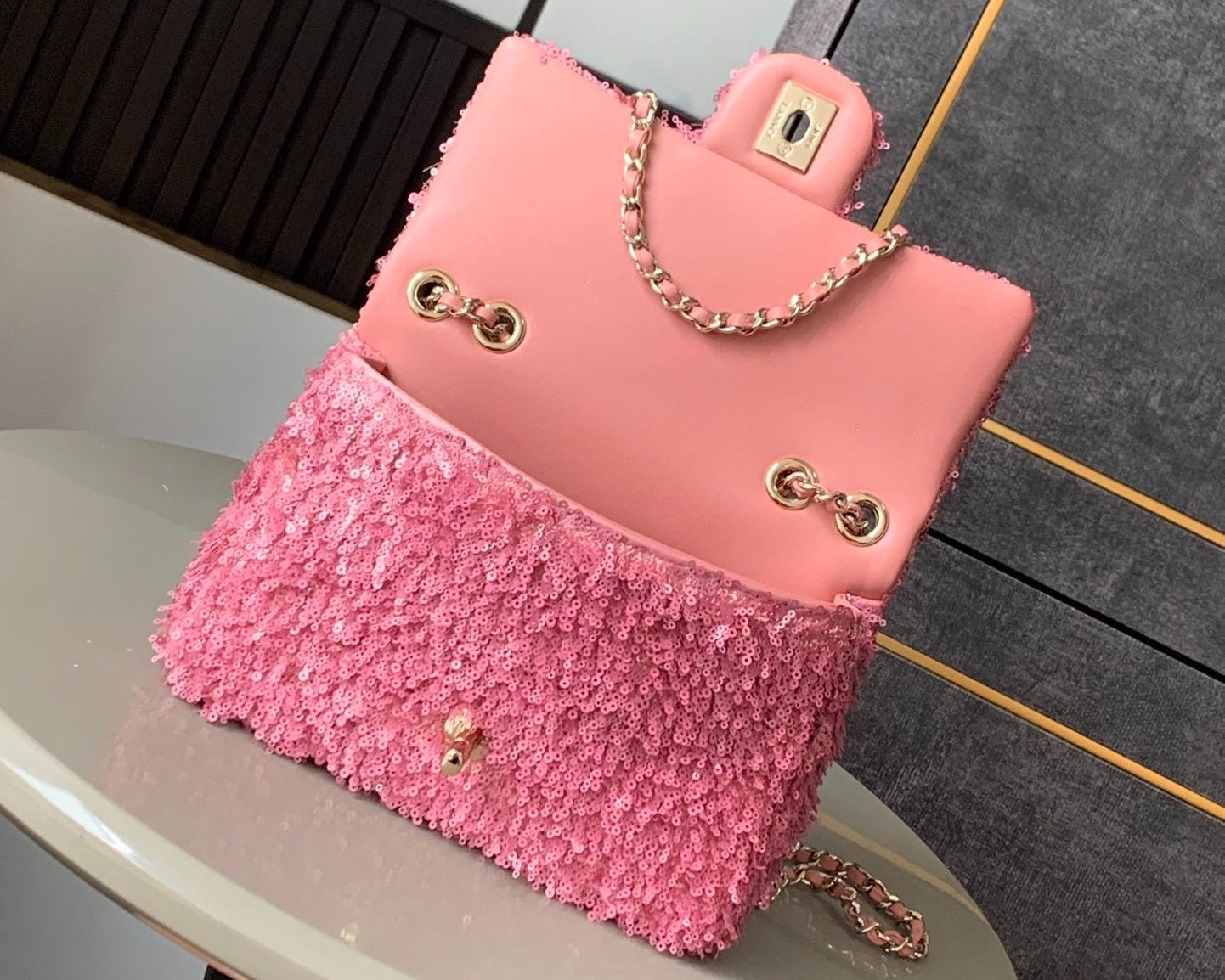 CHANEL TWEED QUILTED FLAP CHAIN WAIST BAG IN PINK
