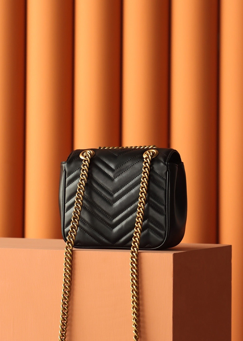GUCCI GG MARMONT MATELASSÉ SUPER BAG