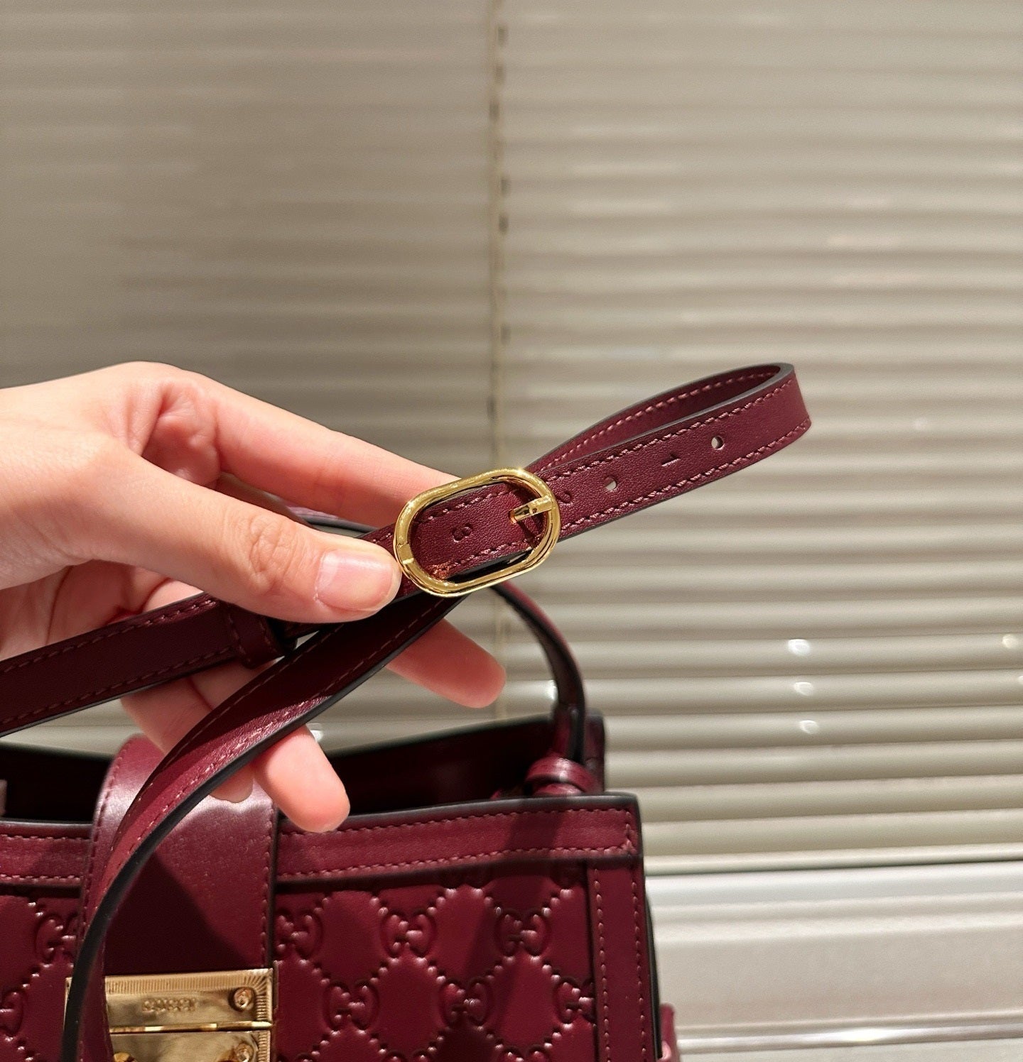GUCCI PADLOCK MEDIUM TOP HANDLE BAG EMBOSSED BURGUNDY/RED GG LEATHER